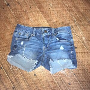 American Eagle distressed cutoff super stretch size 4 denim shorts